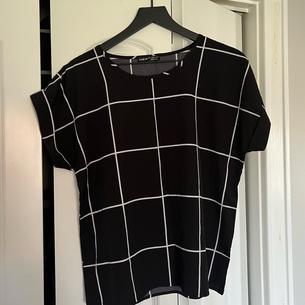 Black and white patterned office shirt
